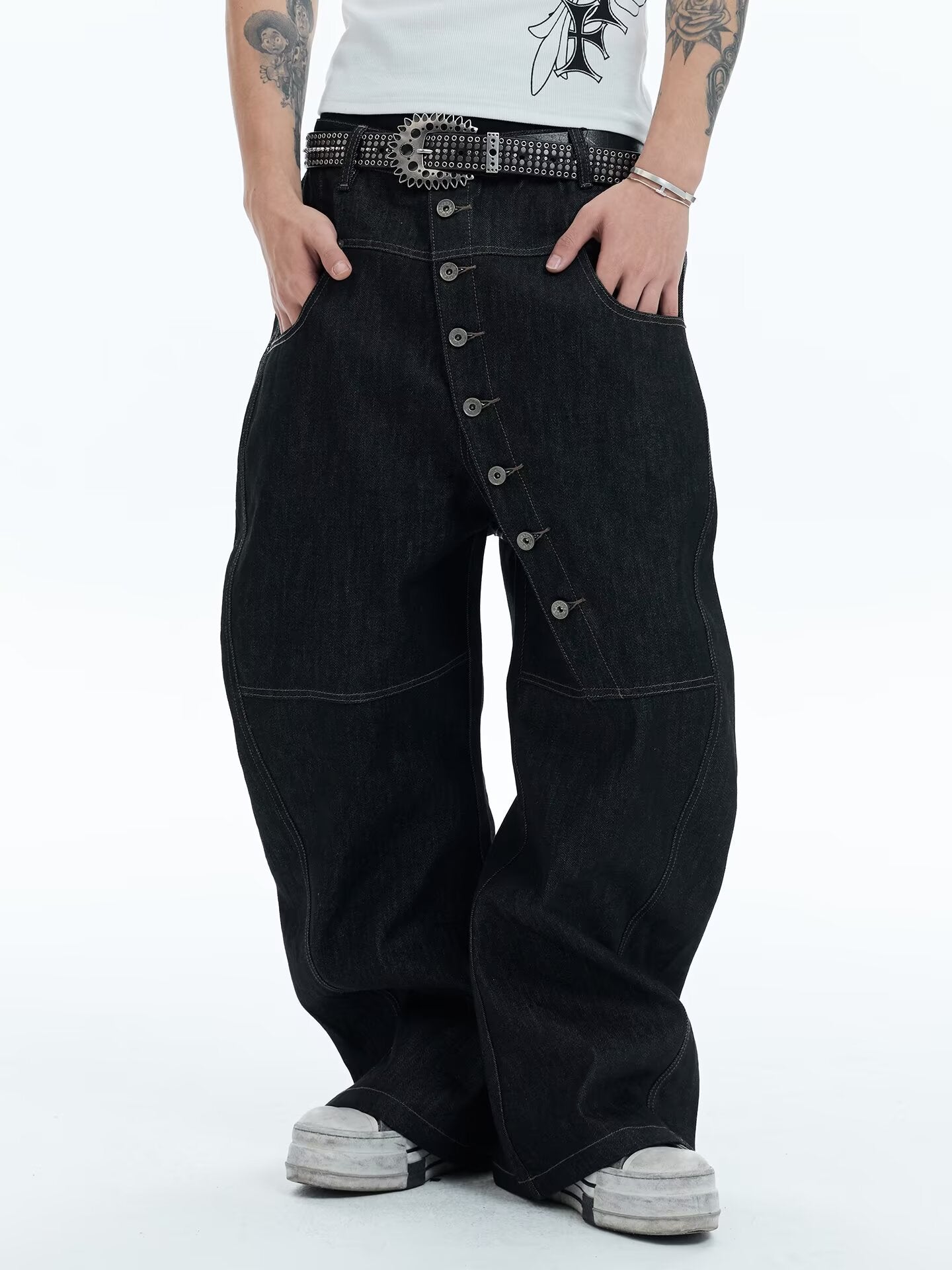STREETWEAR